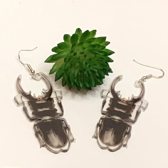 Ant Earring, Silly Earring, Gift Idea,  Ant Jewelry, Funny Earring, Picnic - Picture 1 of 4